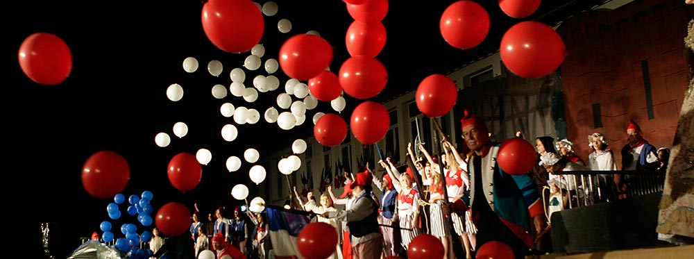 Img5 : Lacher de ballons dans un spectacle