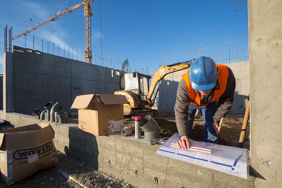 Ouvrier sur un chantier