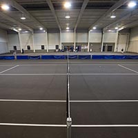 Cours de tennis intérieurs