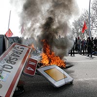 Barricade enflamée