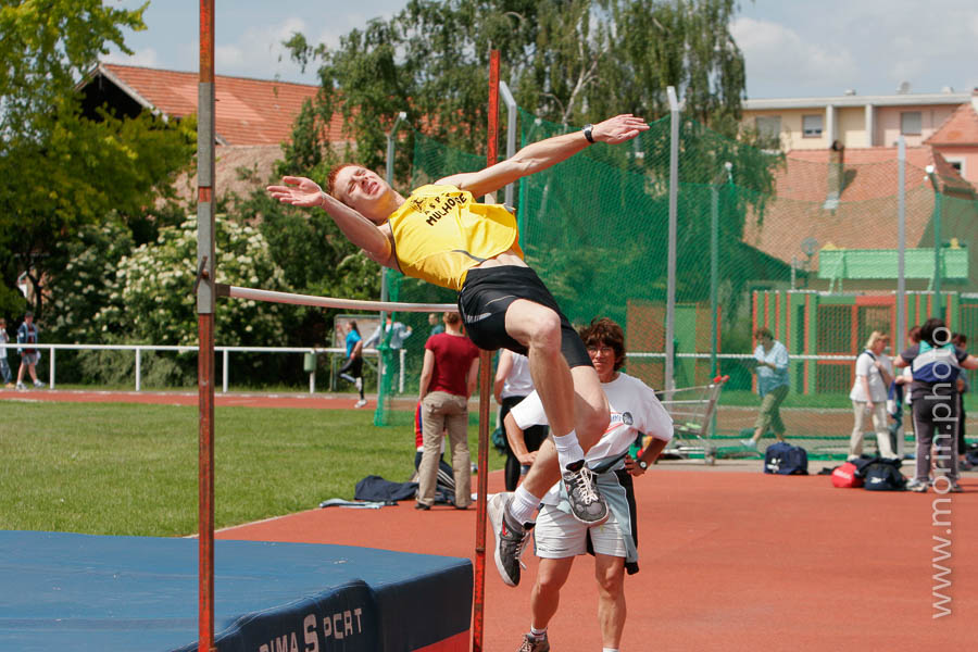 Athlète dans un saut en hauteur