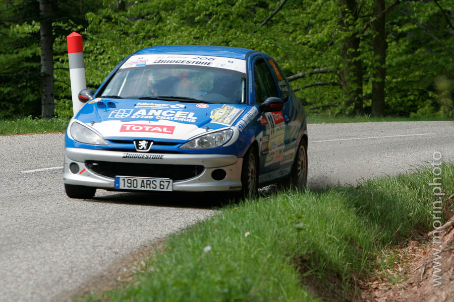 Voiture en course