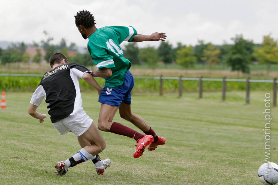 joueurs de foot en action