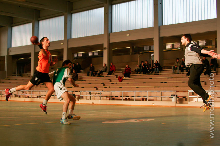 action dans un match de hand