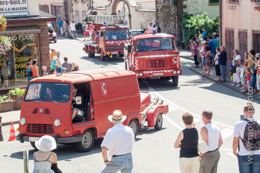 Véhicules de secours anciens