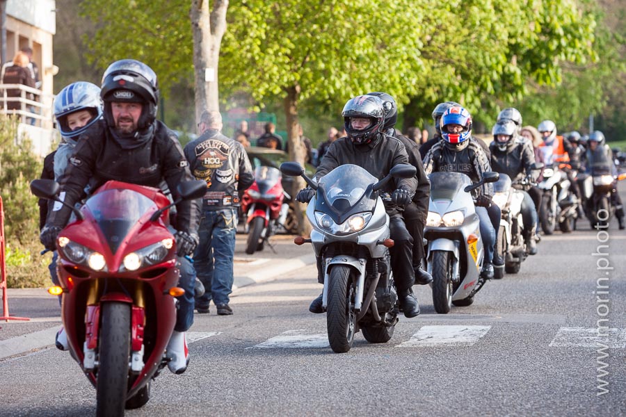 L'arrivée de la masse des motards