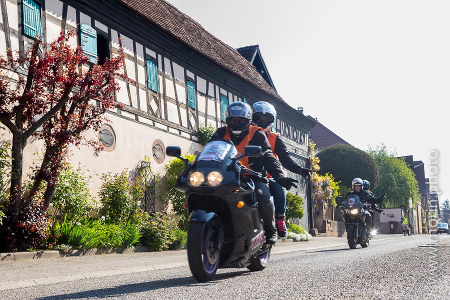 Les motards paradent dans les rues Wickersheim